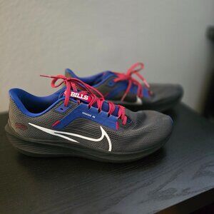 Nike Men's Zoom Pegasus 40 Buffalo Bills (DZ5976-001)